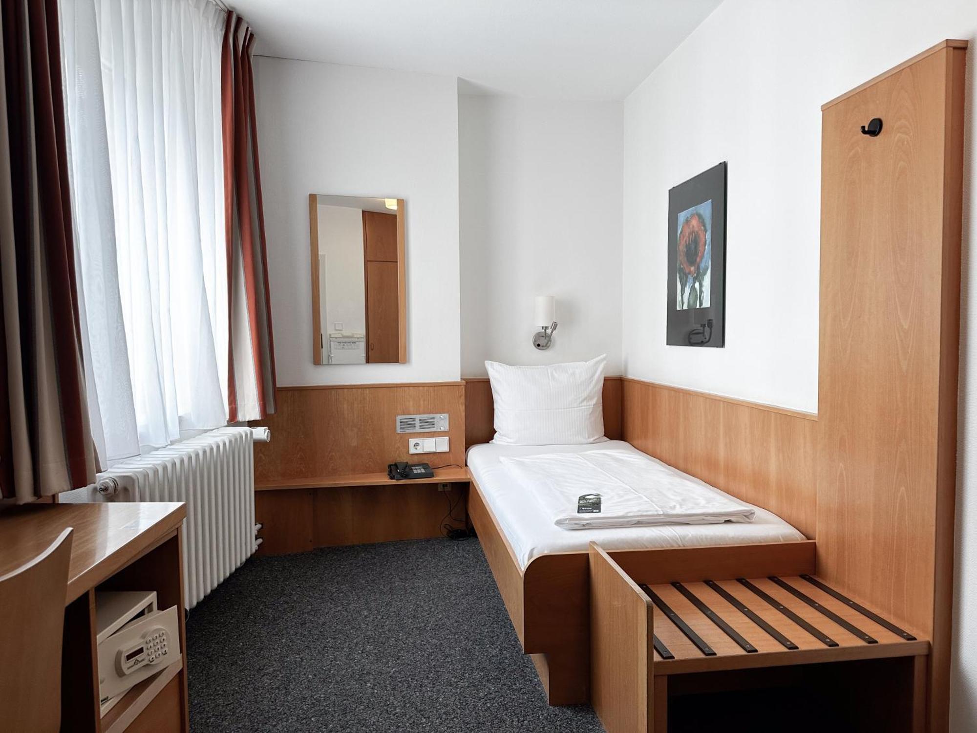 Hotel Berliner Hof Kiel Bagian luar foto