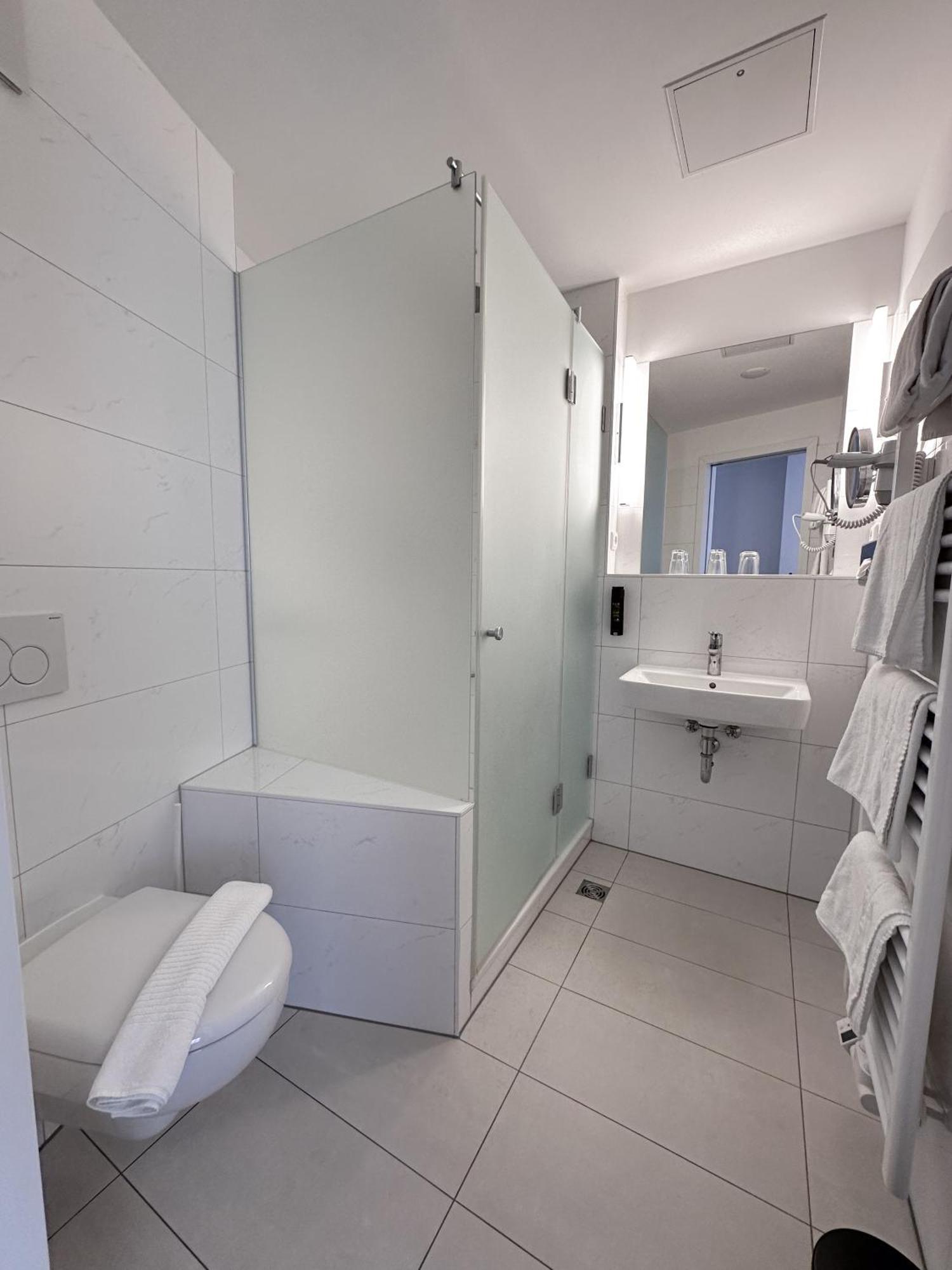 Hotel Berliner Hof Kiel Bagian luar foto
