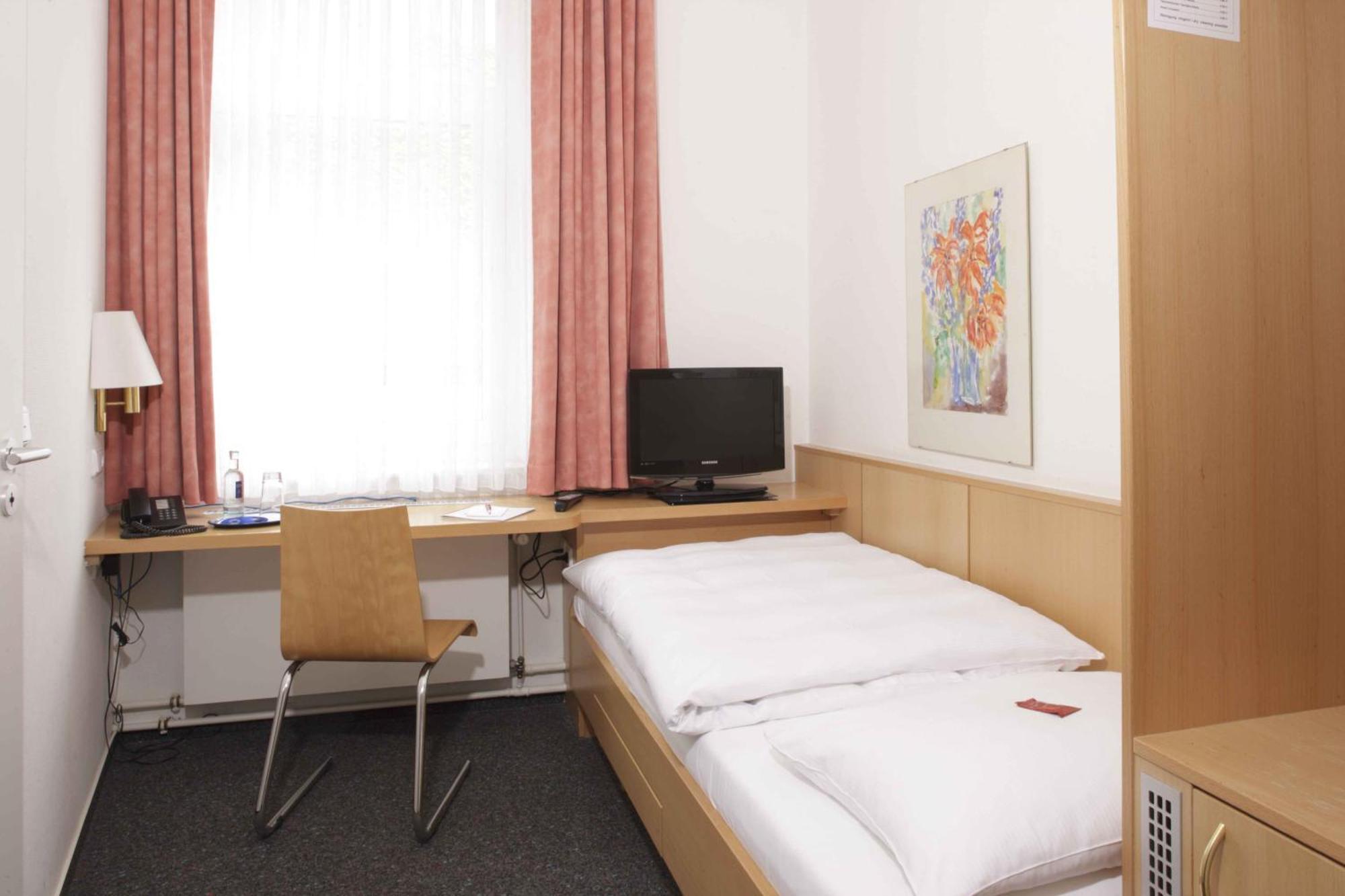 Hotel Berliner Hof Kiel Bagian luar foto